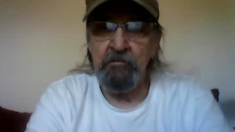 Snapshot of 1valentine chatting on 06-13-26, 02:15 1valentine online show from 06-13-26, 02:15
