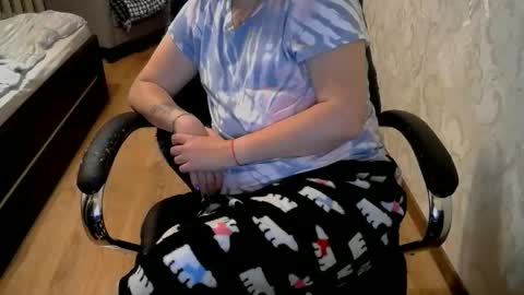 Snapshot of 1your_hot_girls chatting on 10-23-25, 06:06 1your_hot_girls online show from 10-23-25, 06:06