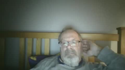 Snapshot of 2003dynawideglide chatting on 12-02-24, 03:58 2003dynawideglide online show from 12-02-24, 03:58