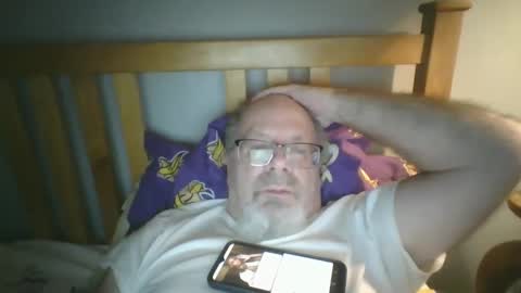 Snapshot of 2003dynawideglide chatting on 12-15-24, 11:53 2003dynawideglide online show from 12-15-24, 11:53