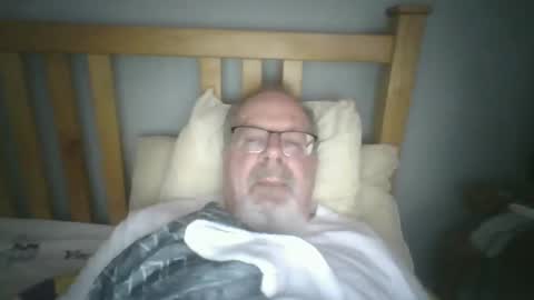 Snapshot of 2003dynawideglide chatting on 01-06-25, 03:51 2003dynawideglide online show from 01-06-25, 03:51