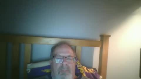 Snapshot of 2003dynawideglide chatting on 01-08-25, 03:29 2003dynawideglide online show from 01-08-25, 03:29