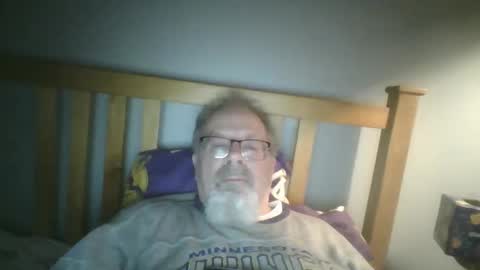 Snapshot of 2003dynawideglide chatting on 01-21-25, 02:22 2003dynawideglide online show from 01-21-25, 02:22