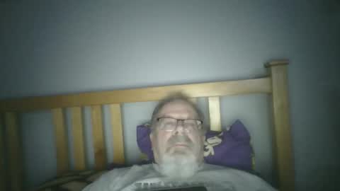 Snapshot of 2003dynawideglide chatting on 01-25-25, 09:35 2003dynawideglide online show from 01-25-25, 09:35