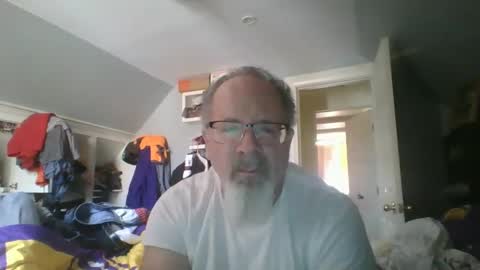 Snapshot of 2003dynawideglide chatting on 01-29-25, 06:50 2003dynawideglide online show from 01-29-25, 06:50