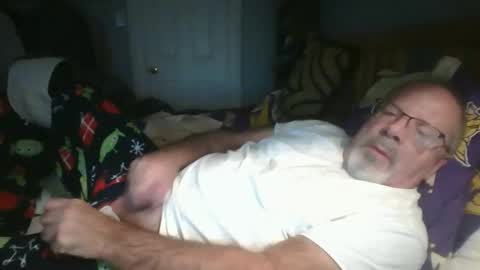 Snapshot of 2003dynawideglide chatting on 10-25-25, 03:14 2003dynawideglide online show from 10-25-25, 03:14