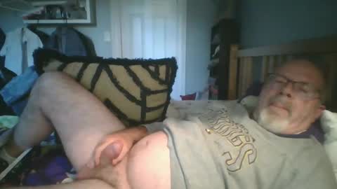 Snapshot of 2003dynawideglide chatting on 10-26-25, 09:31 2003dynawideglide online show from 10-26-25, 09:31