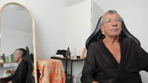 Henk online show from 08-04-26, 03:03