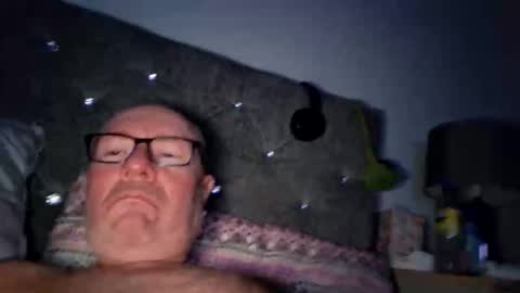 Snapshot of 211scudder chatting on 10-24-25, 11:12 211skoosh online show from 10-24-25, 11:12