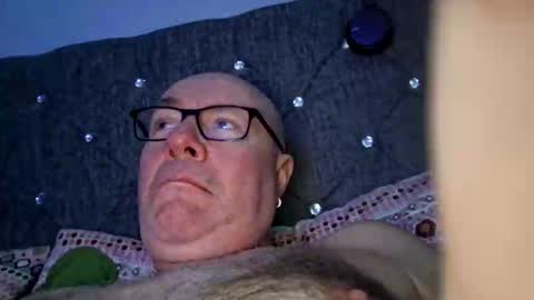 Snapshot of 211scudder chatting on 11-23-25, 09:20 211skoosh online show from 11-23-25, 09:20