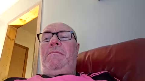 Snapshot of 211scudder chatting on 01-06-26, 07:17 211skoosh online show from 01-06-26, 07:17