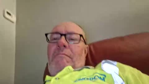 Snapshot of 211scudder chatting on 02-10-26, 05:06 211skoosh online show from 02-10-26, 05:06