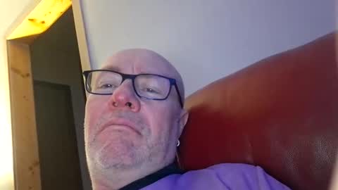 Snapshot of 211scudder chatting on 02-18-26, 09:00 211skoosh online show from 02-18-26, 09:00