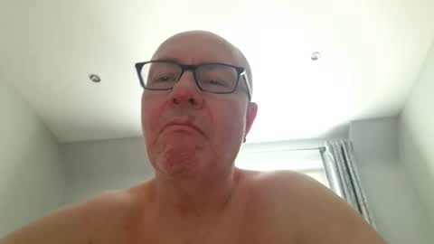 Snapshot of 211scudder chatting on 03-01-26, 04:20 211skoosh online show from 03-01-26, 04:20