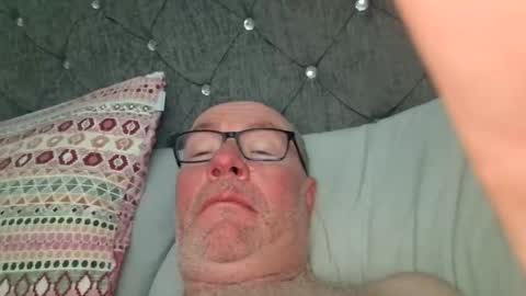 Snapshot of 211scudder chatting on 05-03-26, 09:48 211skoosh online show from 05-03-26, 09:48