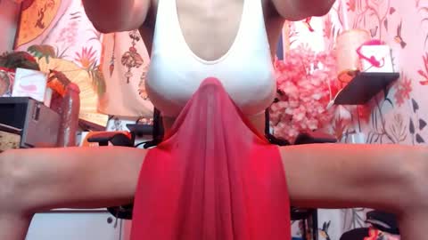 Snapshot of 21cmmusclecockts chatting on 10-11-25, 04:38 mharjorie online show from 10-11-25, 04:38