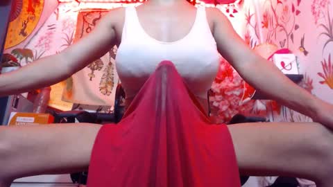 Snapshot of 21cmmusclecockts chatting on 10-28-25, 08:11 mharjorie online show from 10-28-25, 08:11