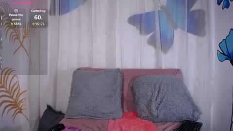 Snapshot of 22emma_ chatting on 12-27-24, 01:53 EMMA online show from 12-27-24, 01:53