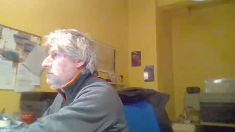 22esserre online show from 01-09-25, 04:39