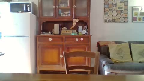 22esserre online show from 12-19-25, 12:12