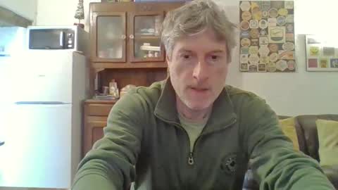 Snapshot of 22esserre chatting on 05-04-26, 11:17 22esserre online show from 05-04-26, 11:17