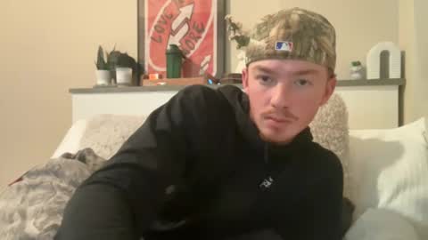 Snapshot of 26sneakers chatting on 12-19-24, 11:14 26sneakers online show from 12-19-24, 11:14