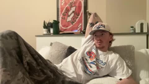 Snapshot of 26sneakers chatting on 12-21-24, 03:25 26sneakers online show from 12-21-24, 03:25