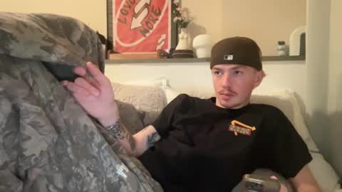 Snapshot of 26sneakers chatting on 01-02-25, 12:45 26sneakers online show from 01-02-25, 12:45