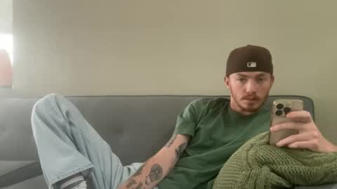 Snapshot of 26sneakers chatting on 09-30-25, 10:37 26sneakers online show from 09-30-25, 10:37