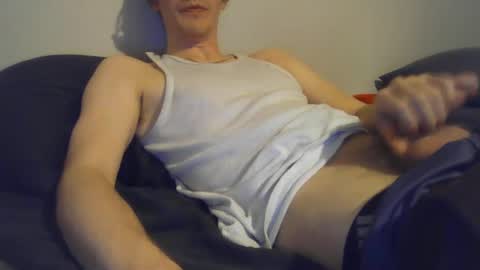 Snapshot of 2big2hype chatting on 01-04-25, 05:27 cheif online show from 01-04-25, 05:27