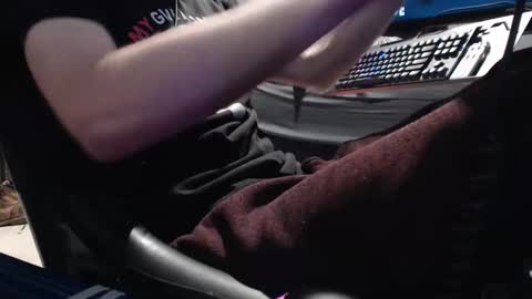 Snapshot of 2big2hype chatting on 12-05-25, 01:25 cheif online show from 12-05-25, 01:25