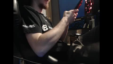 Snapshot of 2big2hype chatting on 05-19-26, 03:29 cheif online show from 05-19-26, 03:29