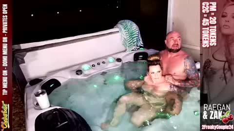 Snapshot of 2freakycouple24 chatting on 03-10-25, 01:01 Zak and Raegan online show from 03-10-25, 01:01