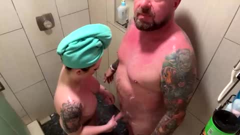 Snapshot of 2freakycouple24 chatting on 09-22-25, 02:35 Zak and Raegan online show from 09-22-25, 02:35