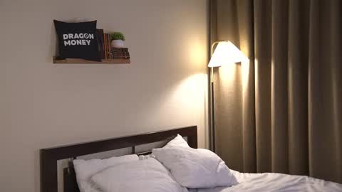 Snapshot of 2girls_1dream chatting on 09-22-25, 03:47 Elley  online show from 09-22-25, 03:47