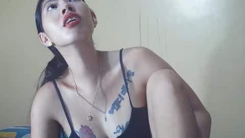 Snapshot of 2pinaybeauty chatting on 11-06-25, 12:17 2pinaybeauty online show from 11-06-25, 12:17