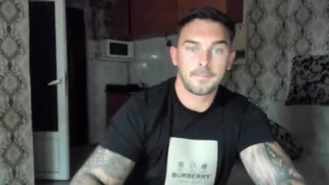 Snapshot of 2sexymuscles chatting on 09-08-25, 08:19 2sexymuscles online show from 09-08-25, 08:19