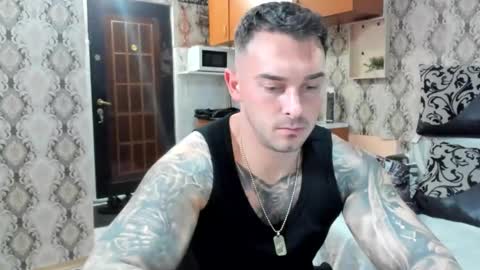 Snapshot of 2sexymuscles chatting on 10-20-25, 08:20 2sexymuscles online show from 10-20-25, 08:20