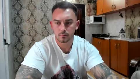 2sexymuscles online show from 11-01-25, 08:33