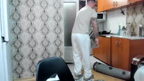 2sexymuscles online show from 11-03-25, 08:54