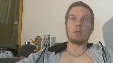 2small4you83 online show from 12-18-24, 02:28