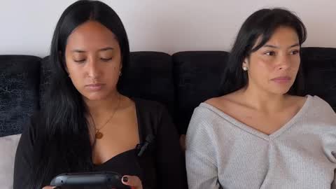 Snapshot of 2summerlove2 chatting on 09-22-25, 02:52 Dalilah and Tarah online show from 09-22-25, 02:52