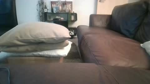 Snapshot of 33uk3 chatting on 03-03-25, 08:38 33UK online show from 03-03-25, 08:38