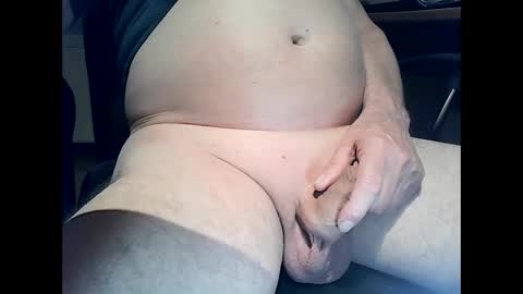 Snapshot of 35cam chatting on 01-09-25, 09:37 35cam online show from 01-09-25, 09:37