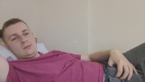 Snapshot of 3andy3 chatting on 10-21-25, 07:20 Andy online show from 10-21-25, 07:20