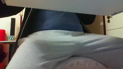 Snapshot of 3funlover chatting on 03-10-25, 08:01 3funlover online show from 03-10-25, 08:01