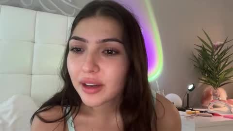 Venus Raee online show from 10-22-25, 08:08