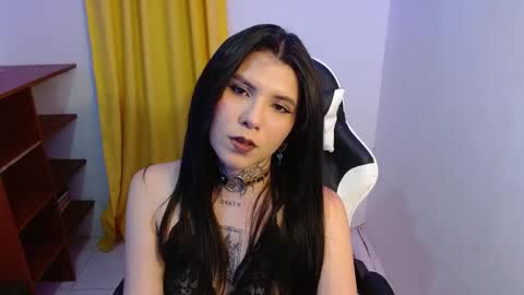 erika online show from 09-29-25, 03:55