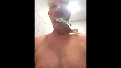 Snapshot of 3this88guy chatting on 11-26-25, 01:01 Thisguy online show from 11-26-25, 01:01