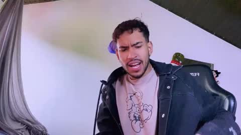 E V I L online show from 12-19-25, 07:10